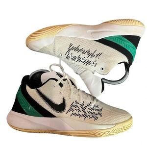 Nike Kyrie Flytrap II Boys Low-Top Textured-Sole Basketball‎ Sneakers Size 6Y